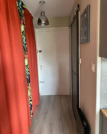 Apartment Joli Balcon Piscine Parking Prive